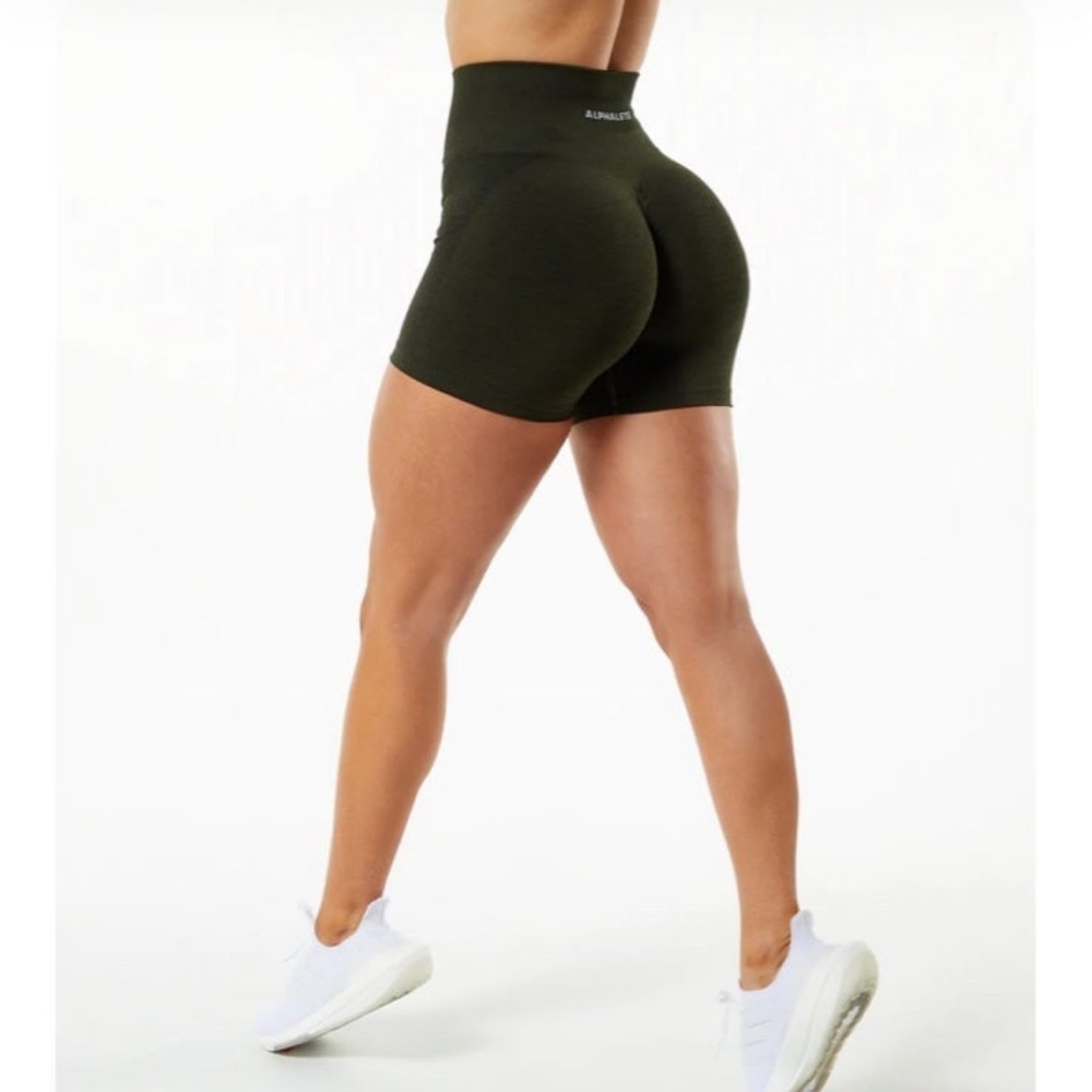 Alphalete amplify shorts evergreen